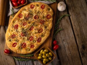 Focaccia de Tomate, Alecrim e Azeitonas