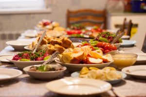 Almoço e sobremesa de Páscoa prático e econômico: receitas deliciosas