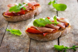 Focaccia de Presunto Cru e Tomates