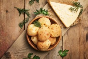 Pão de Queijo com Ervas de Liquidificador