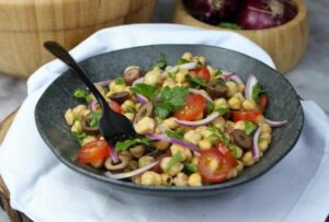 Salada de Grão de Bico na Panela de Pressão